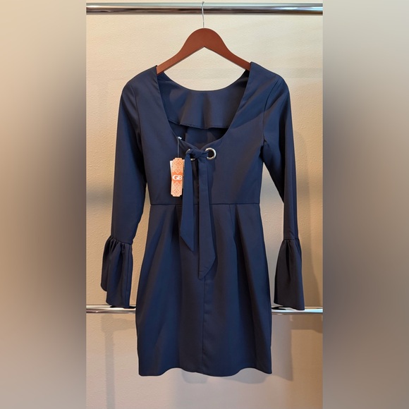 Gianni Bini Elegant Long Sleeve Navy Dress - Picture 2 of 4